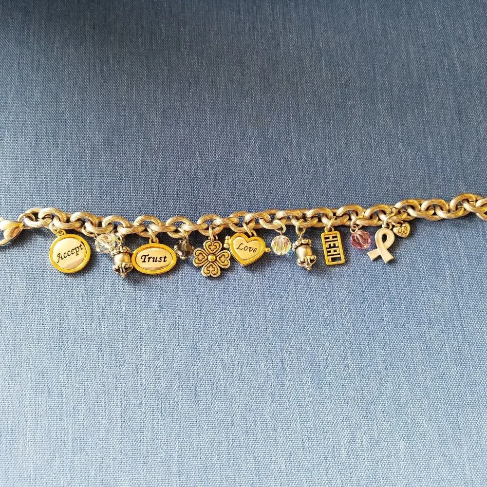 🩷BOGO* Brighton Y2K Vintage Breast Cancer Encouragement Charm Bracelet - GPC🩷 - Picture 8 of 16